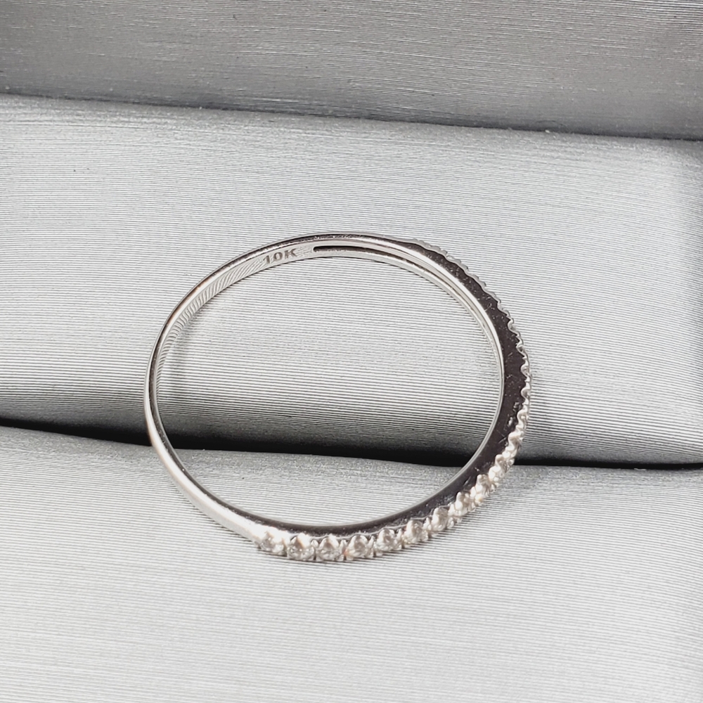 10k Solid White Gold Genuine Zircon Wedding Band Ring - Picture 3 of 5